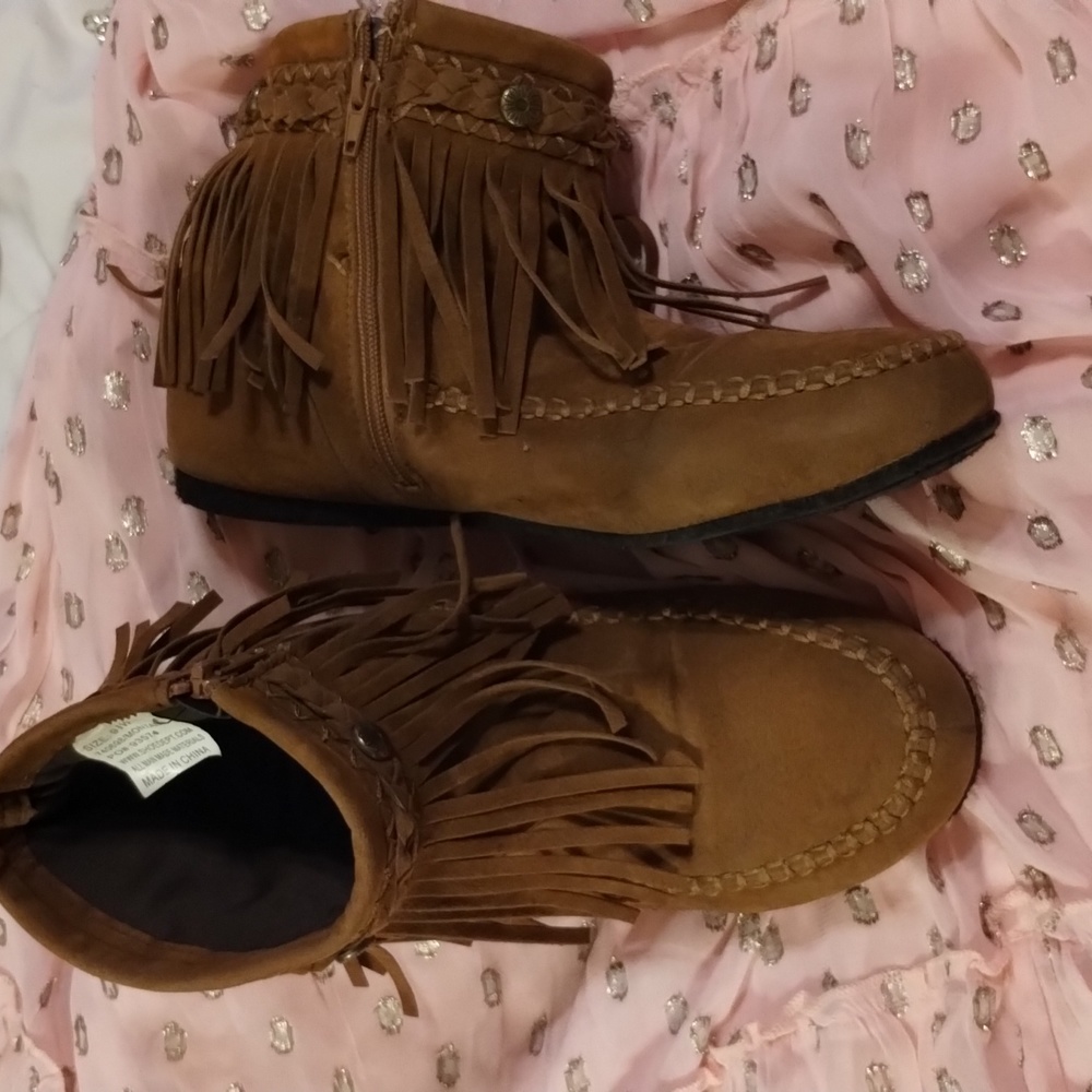 Booties with fringe 9